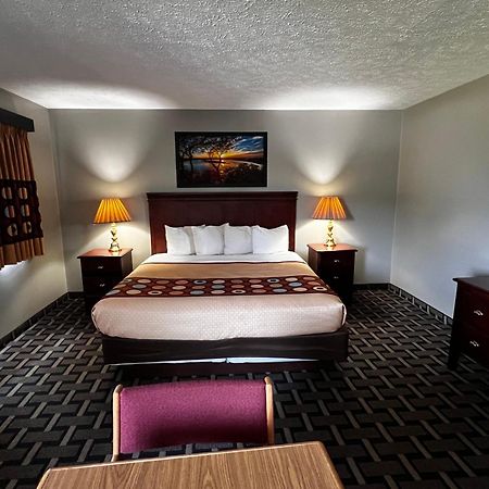 Sky Lodge Inn & Suites - 델라번 외부 사진